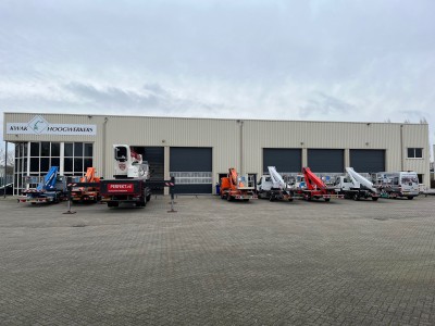 Bezoek van fabrikant Ruthmann op onze nieuwe locatie Bezoek van fabrikant Ruthmann op onze nieuwe locatie